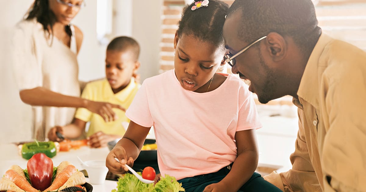 How Kids Dentists Say Kids Can Eat to Beat Tooth Decay