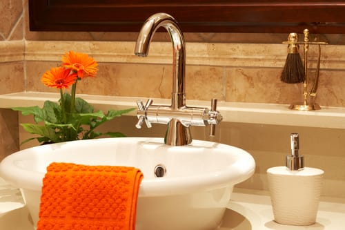 Top 3 tips to declutter your bathroom and improve your oral care regimen Top 3 tips to declutter your bathroom and improve your oral care regimen