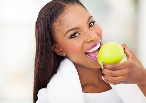 Are there foods that whiten teeth? Are there foods that whiten teeth?