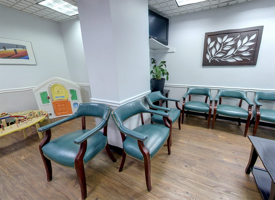 DOA-MD Waldorf lobby slide image