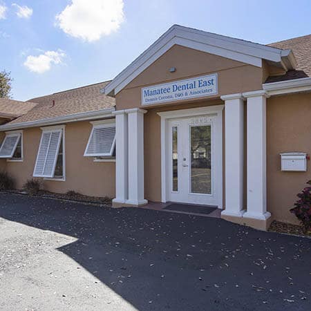 Storefront for Manatee Dental of East Bradenton