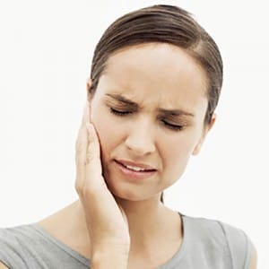 woman jaw pain