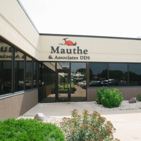 Mauthe and Associates storefront