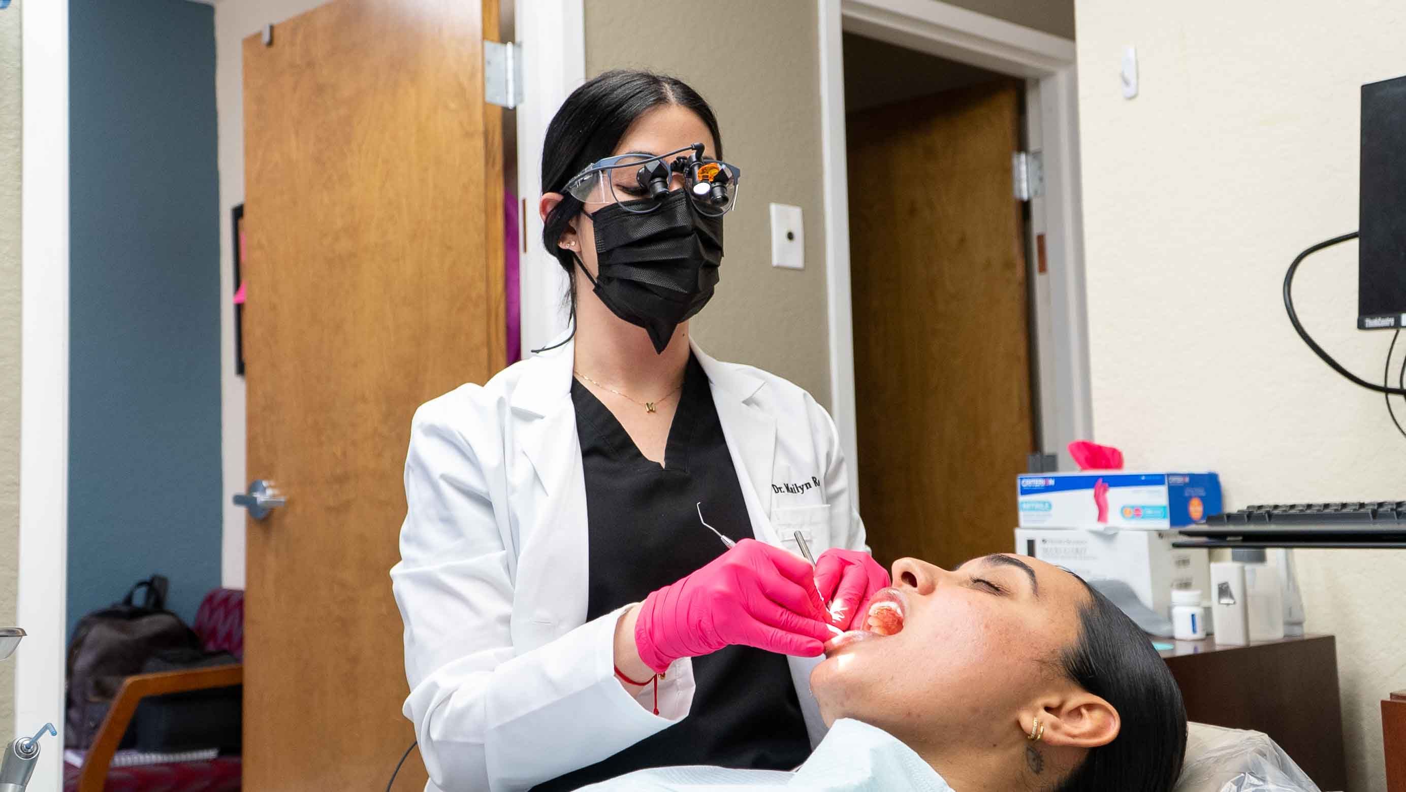 Towncare_Dental_Altamonte_Springs_Action_Shot_DSC06756 copy
