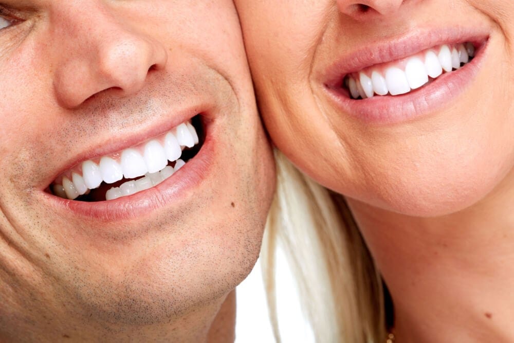 MadeYaSmile blog 2 beautiful people smiling