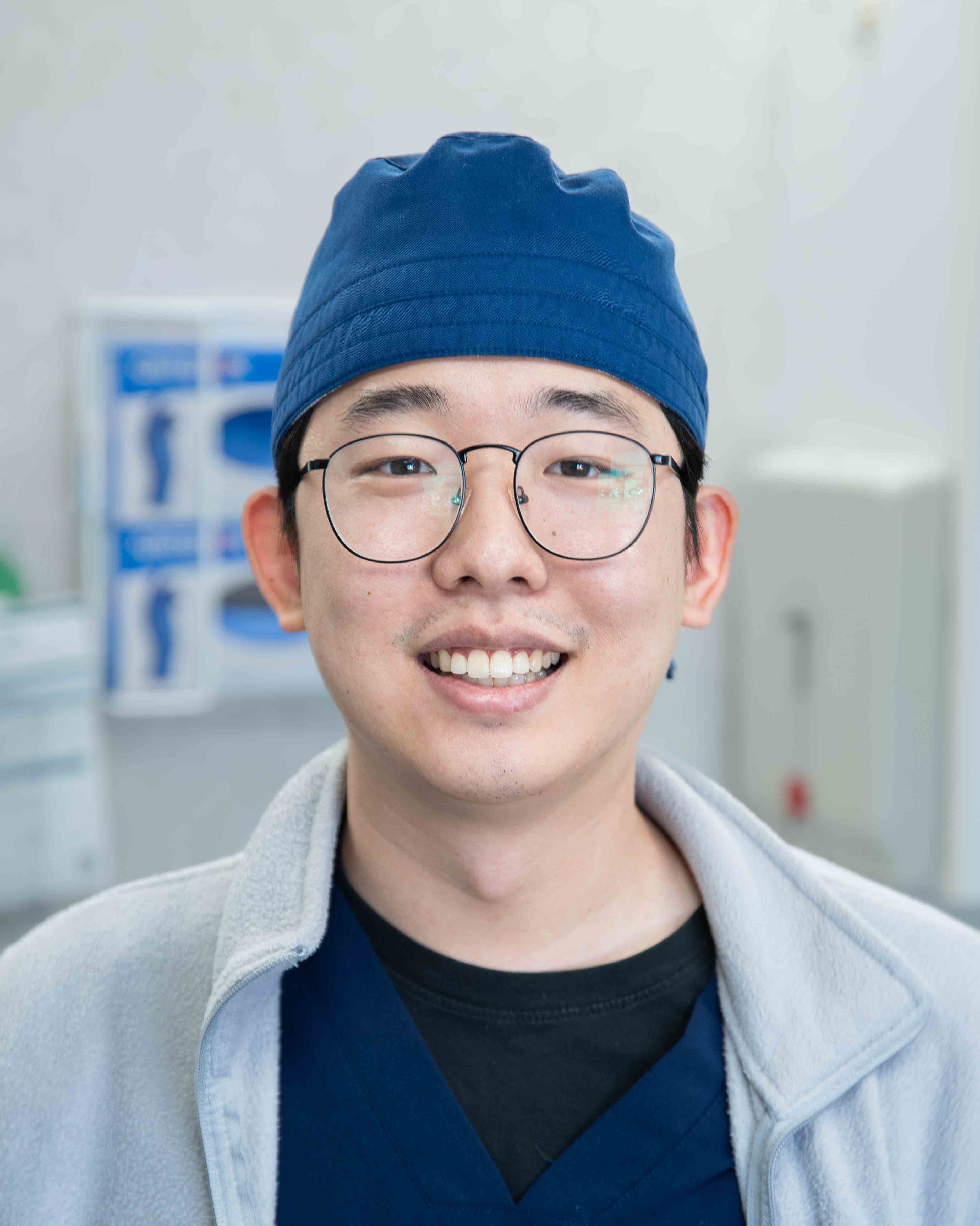 Dr. Sungmin Choi portrait