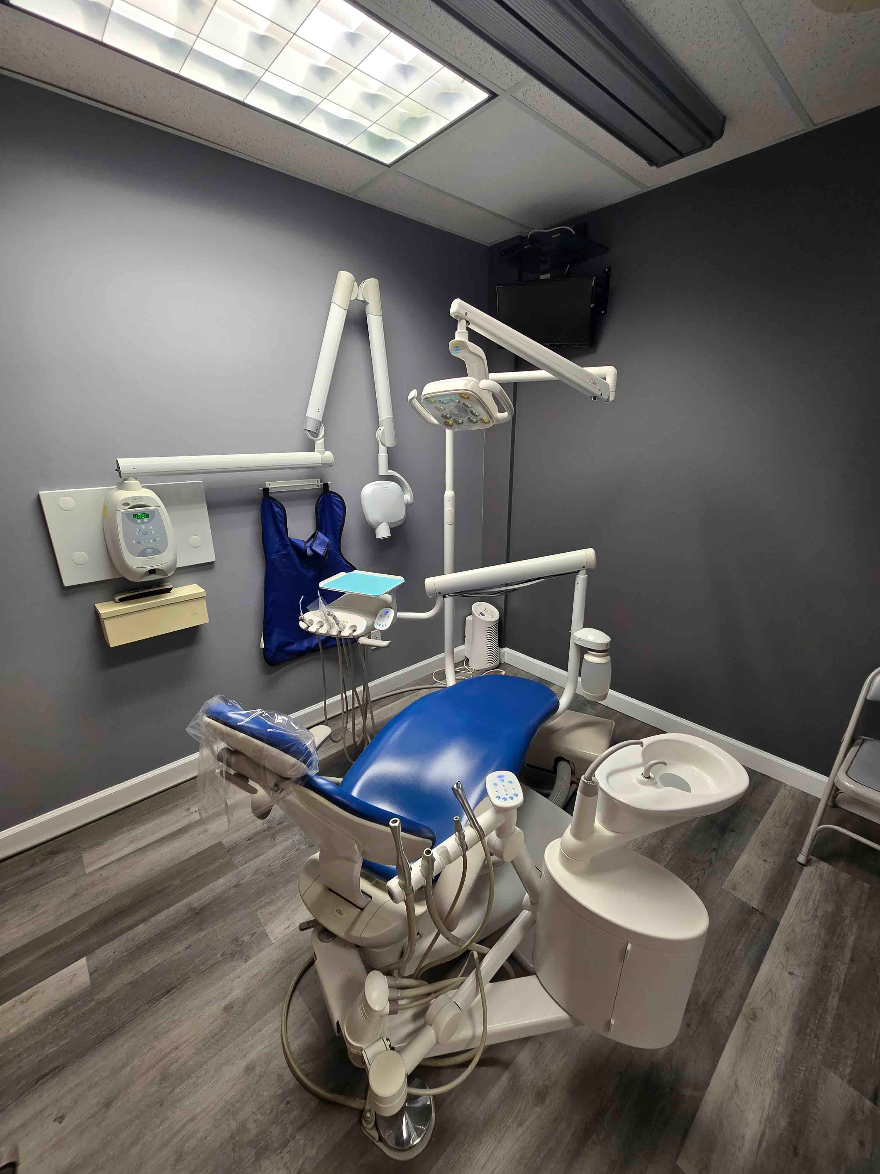 Family Dental Group Office Brewster room image