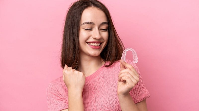 Can I Eat & Drink Normally with Invisalign?