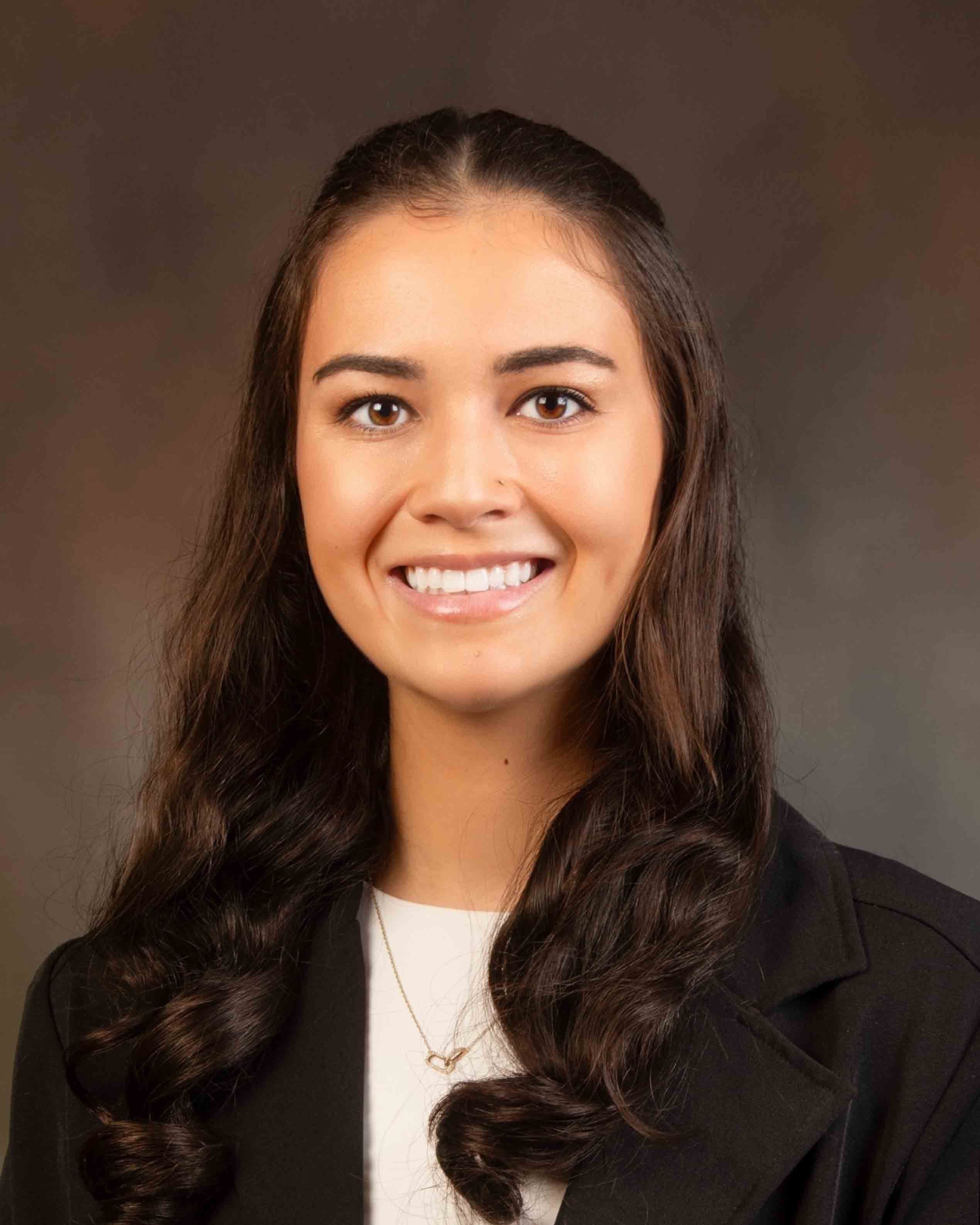 Jillian Sennello, DDS Dr. Jillian Sennello portrait