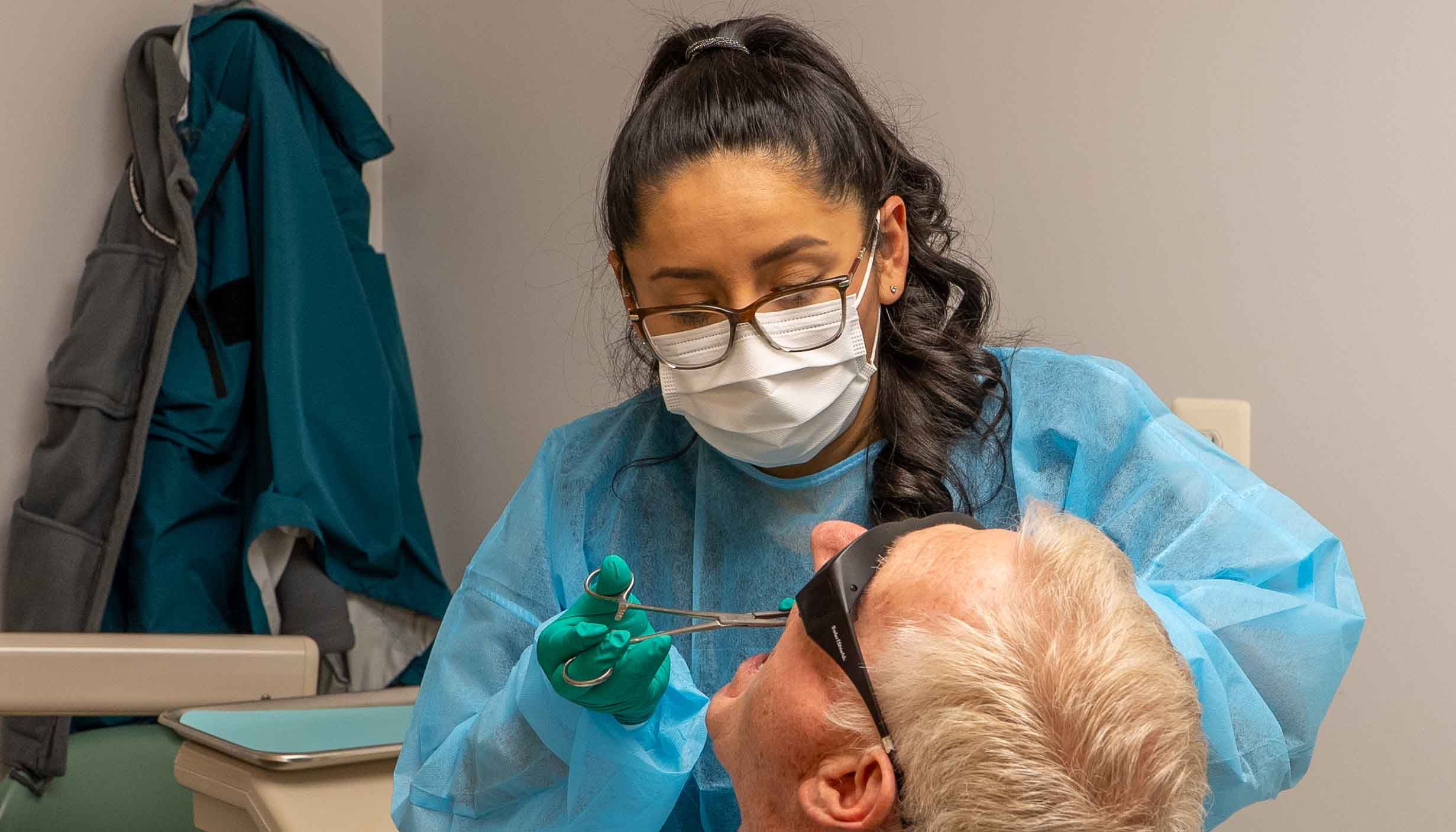 VA_Smiles_Stafford_Action_Shot_DSC04761