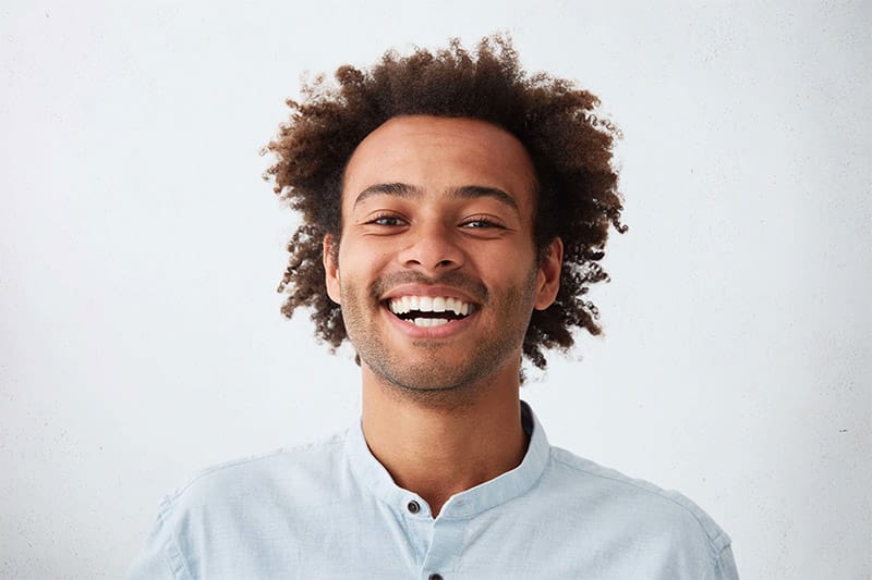 Reasons to Go With Professional Teeth Whitening Over Drugstore Strips