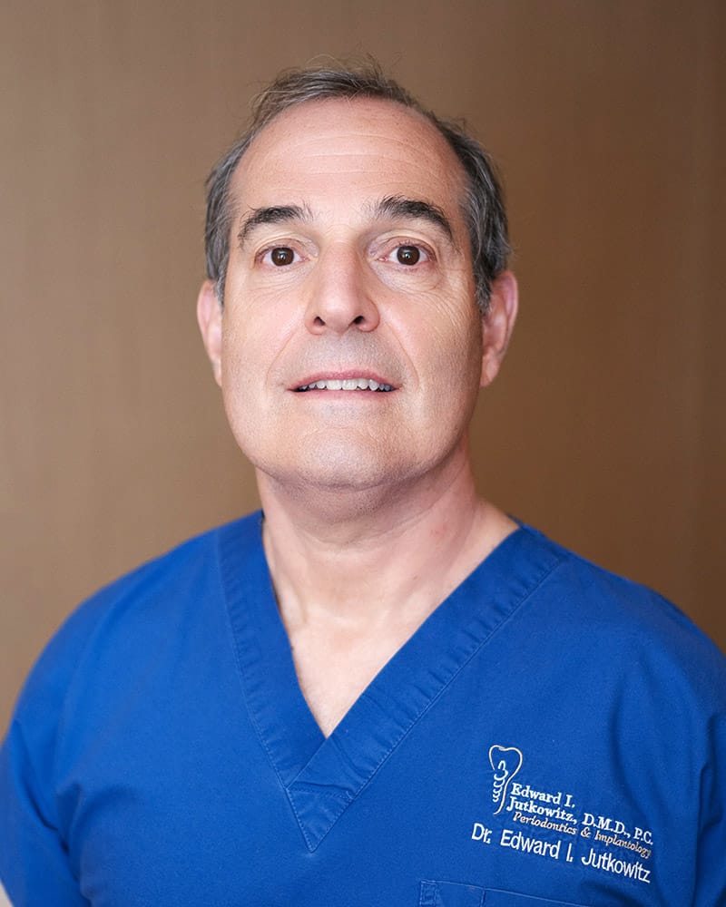 Dr. Jutkowitz brings his experience and expertise to gum treatment in Roslyn Heights