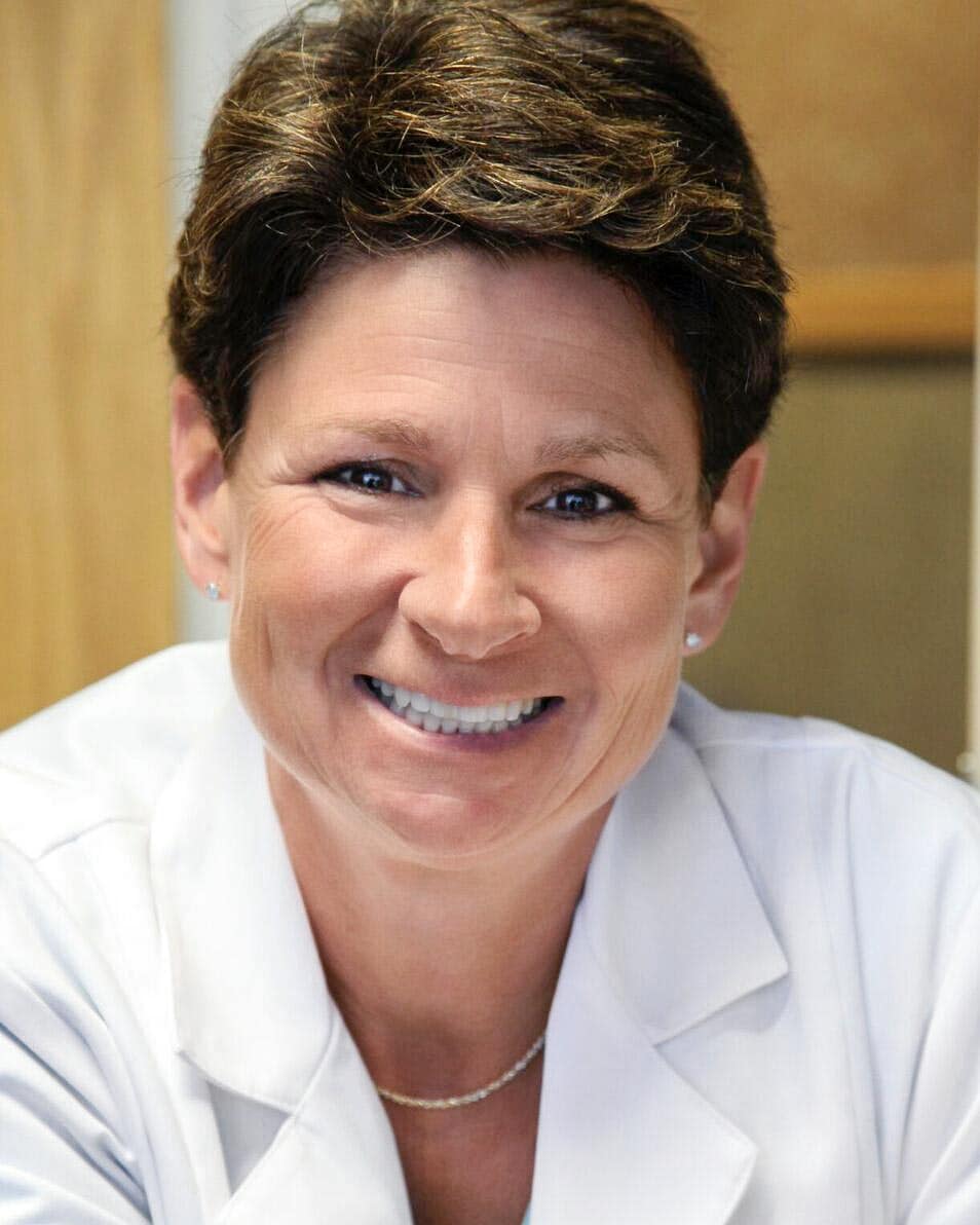 Image of Dina Pearl