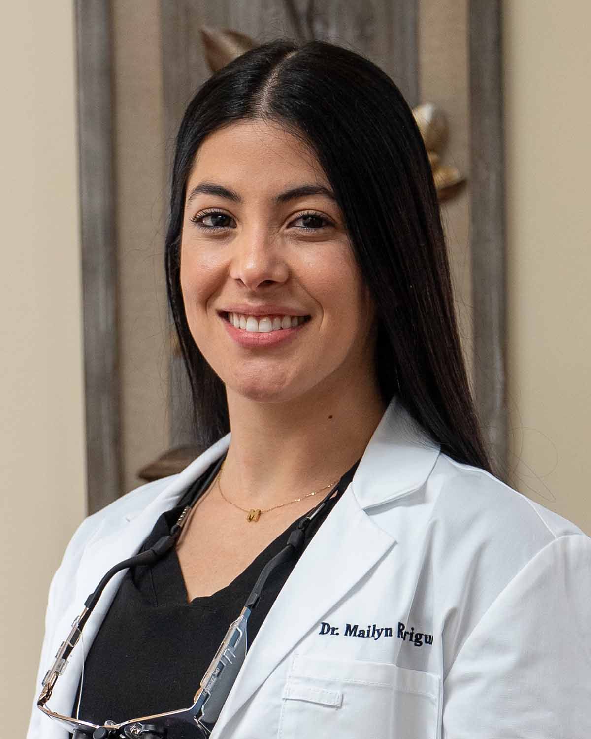 Mailyn Rodriguez, DMD Dr. Mailyn Rodriguez