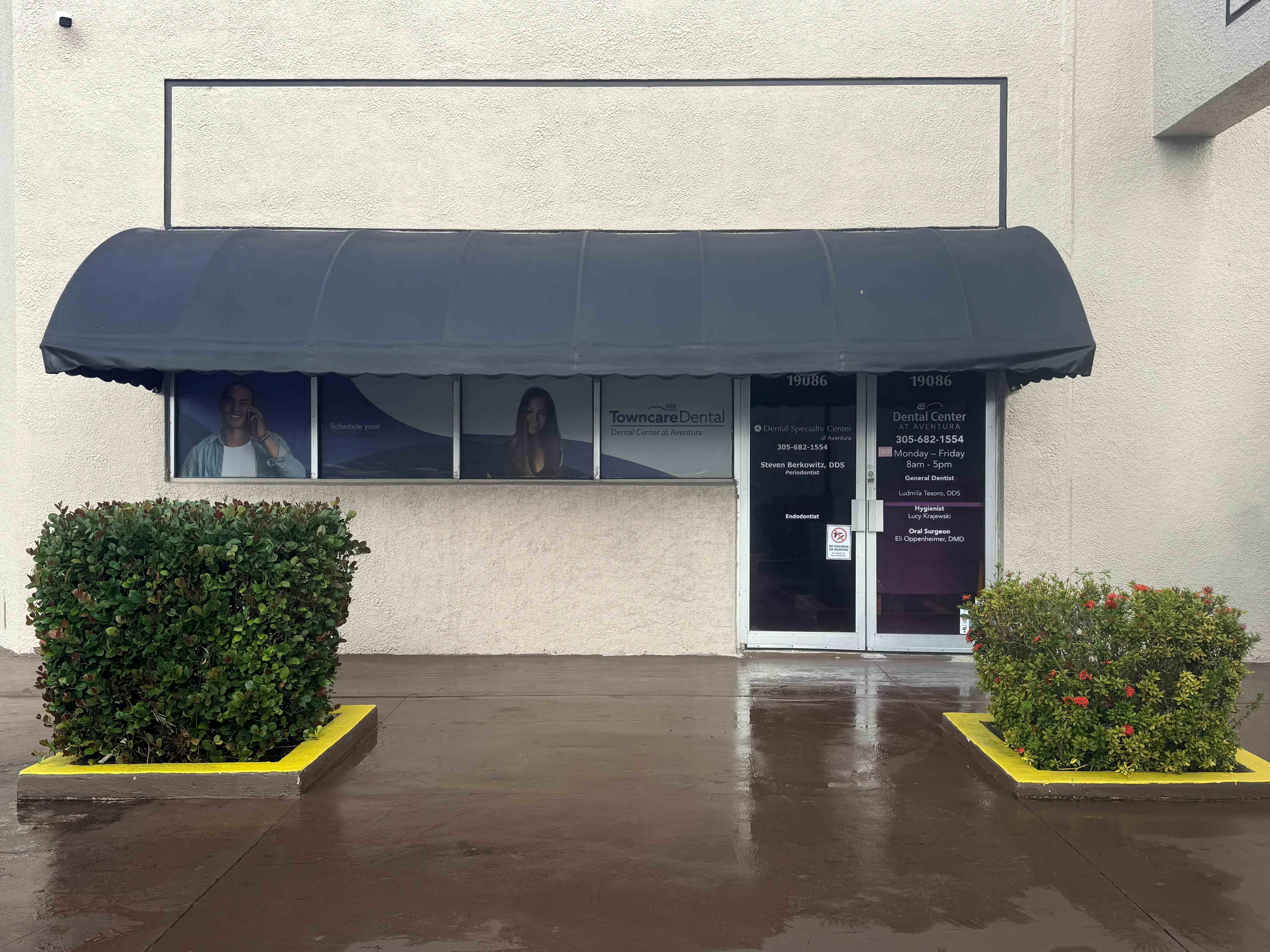 Dental Center at Aventura Storefront
