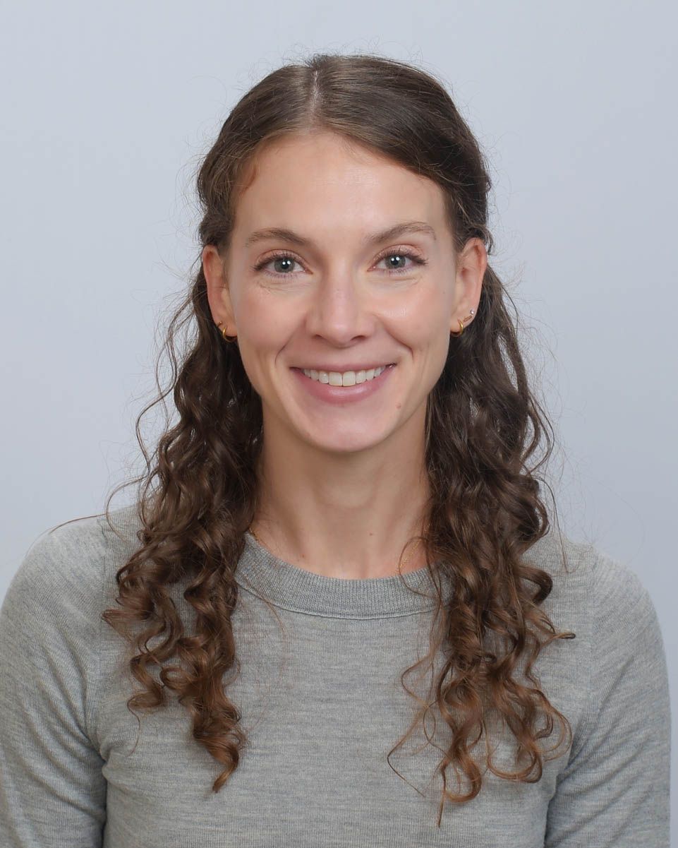 Elizabeth Matthews, DDS Dr. Elizabeth Matthews portrait