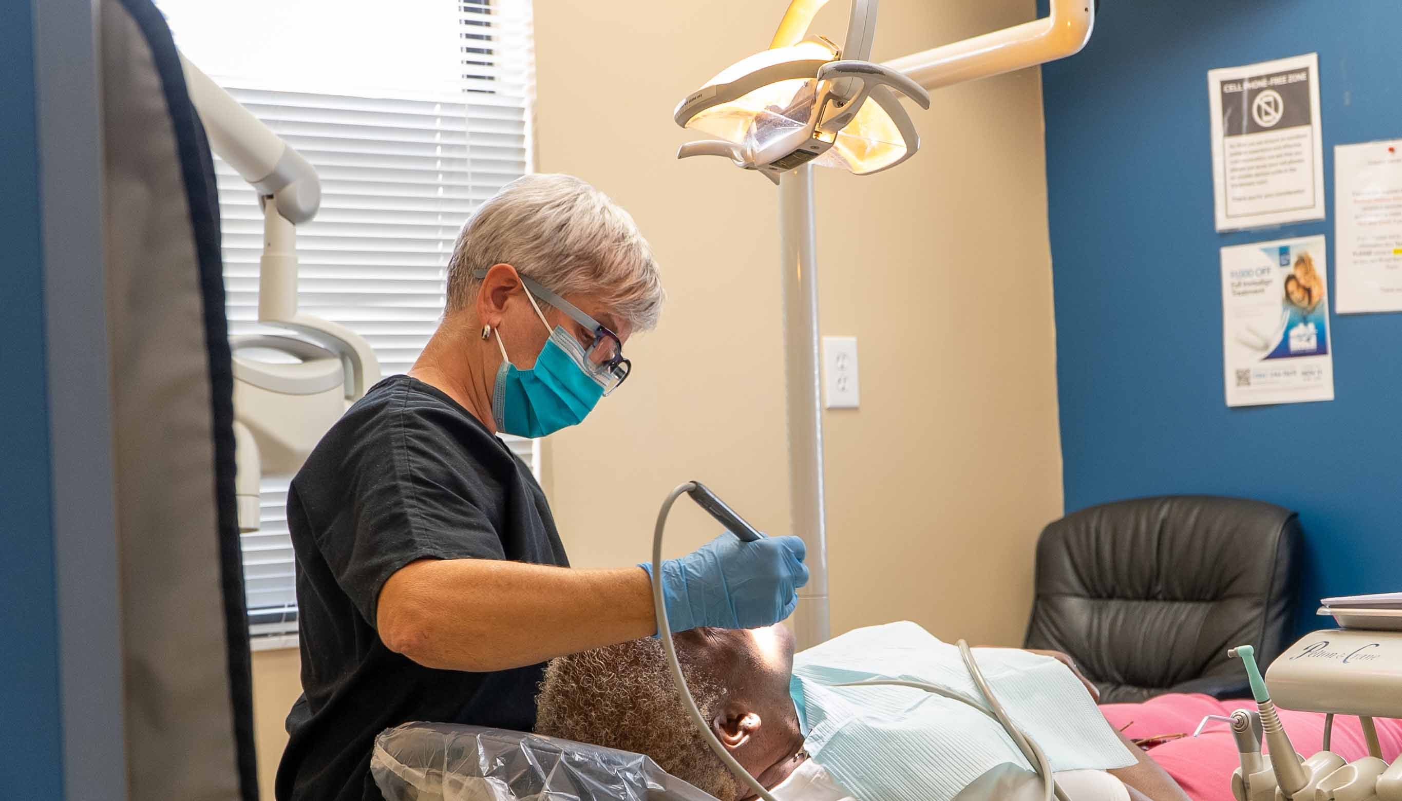 Oceans_Dental_Action_Shot_DSC06381 copy