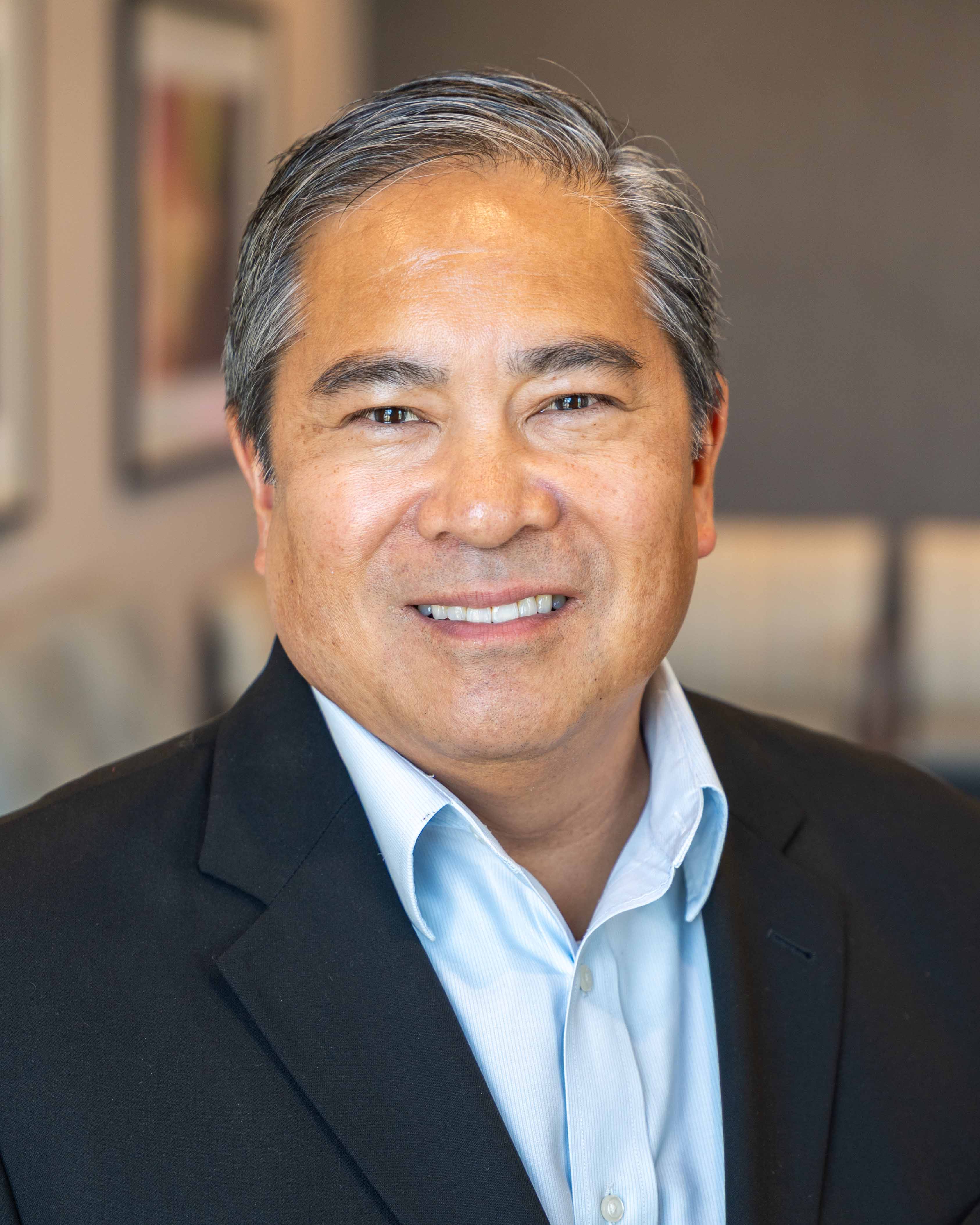 Dr. Allen Momongan portrait