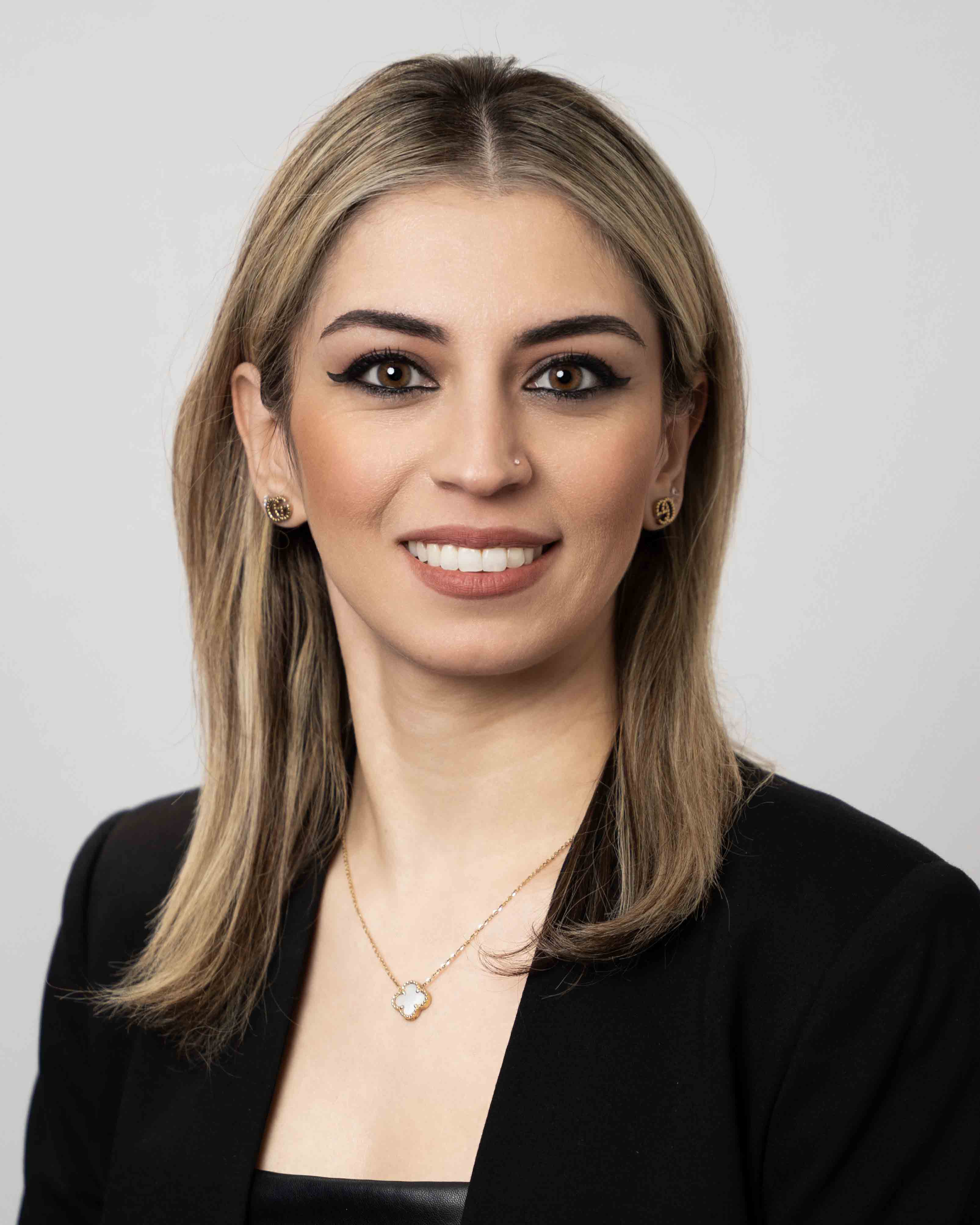 Yeganeh Rafighi, BSDH, RDH headshot Yeganeh Rafighi, BSDH, RDH headshot
