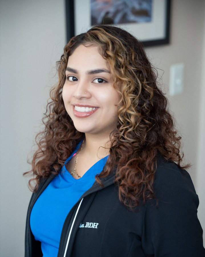 Angela Morales-Amado RDH portrait Angela Morales-Amado RDH portrait